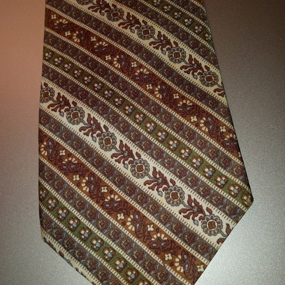 YVES SAINT LAURENT Silk Neck Tie - Picture 4 of 5